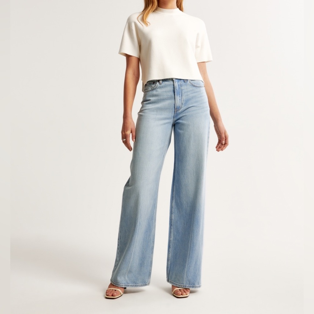 Abercrombie high rise wide leg barrel jeans size 10